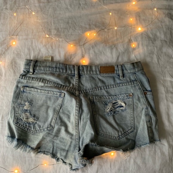 Garage High Waisted Denim Shorts - Picture 3 of 3